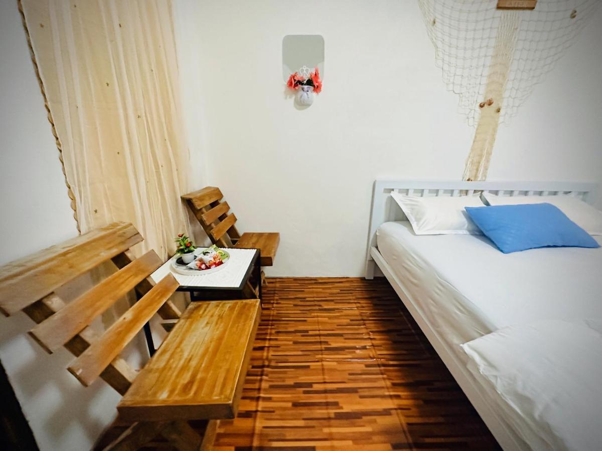 Me Hostel & Homestay At Haadrin Hatrin Kültér fotó
